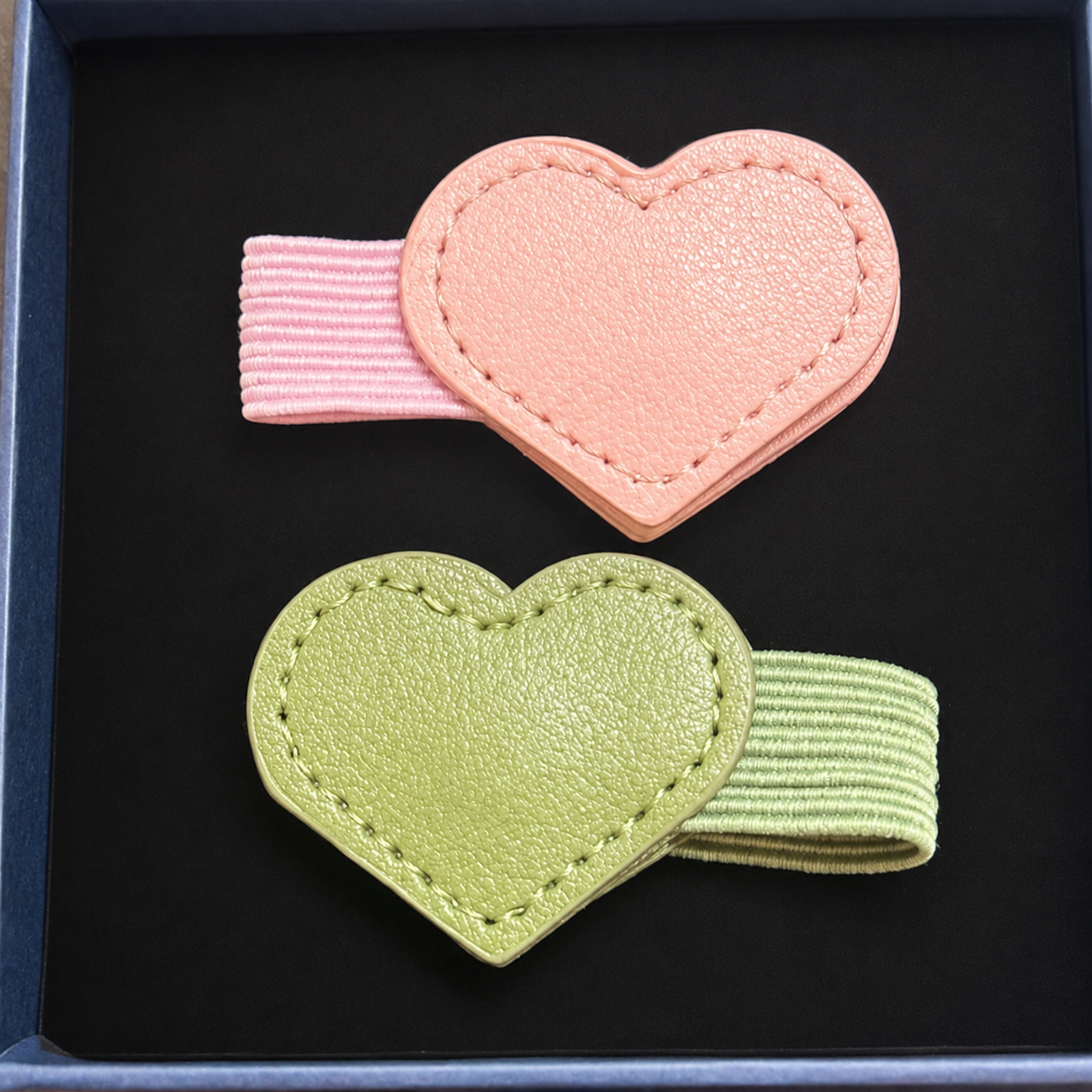Book Lover Gift Set 2 Heart Magnetic Page Clips + 2 Tarot Reader Bookmarks
